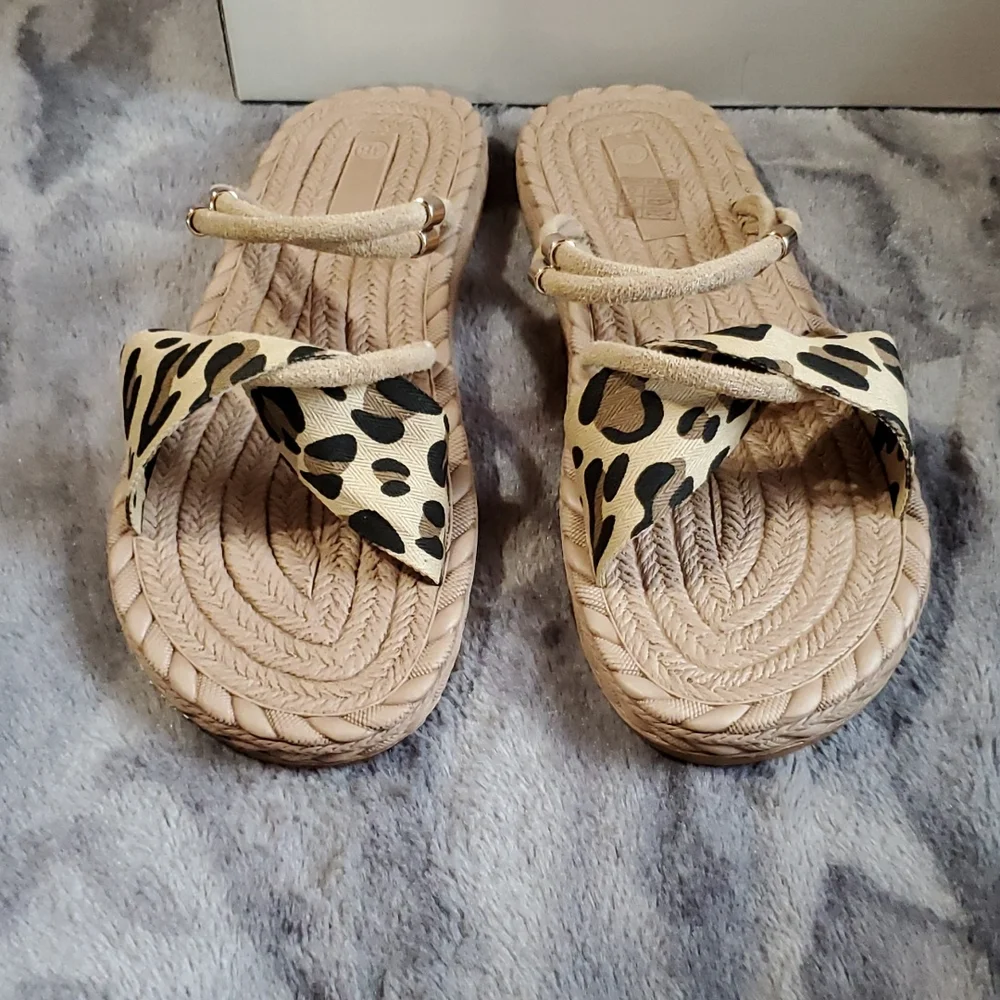 Leopard sandals size 7 - Picture 1 of 8
